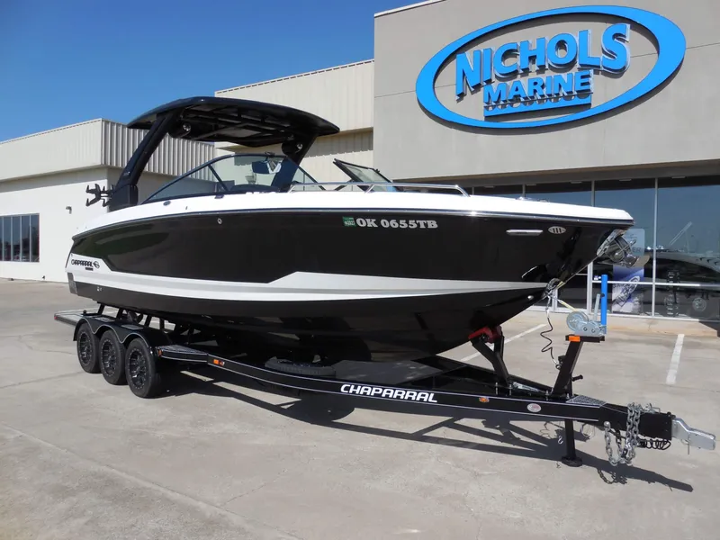The Image of Chaparral 30 Surf 2025 - 0