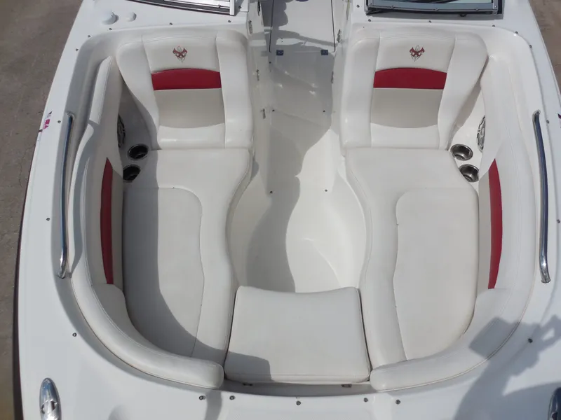 Slide: The Image of Chaparral 244 Xtreme 2012 - 20