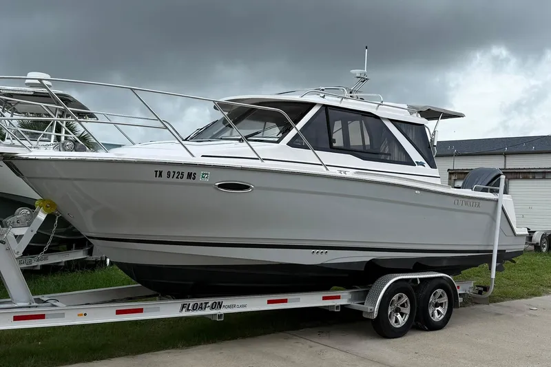 The Image of Cutwater C-248 Coupe 2025 - undefined