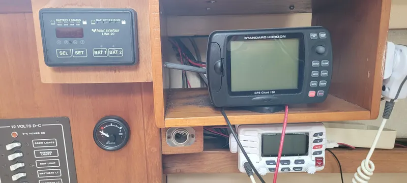 Slide: The Image of Navigation system on Island Packet 31 sailboat, year 1987. - 18