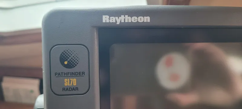 Slide: The Image of Raytheon Pathfinder SL70 Radar on Island Packet 31, 1987 model. - 20
