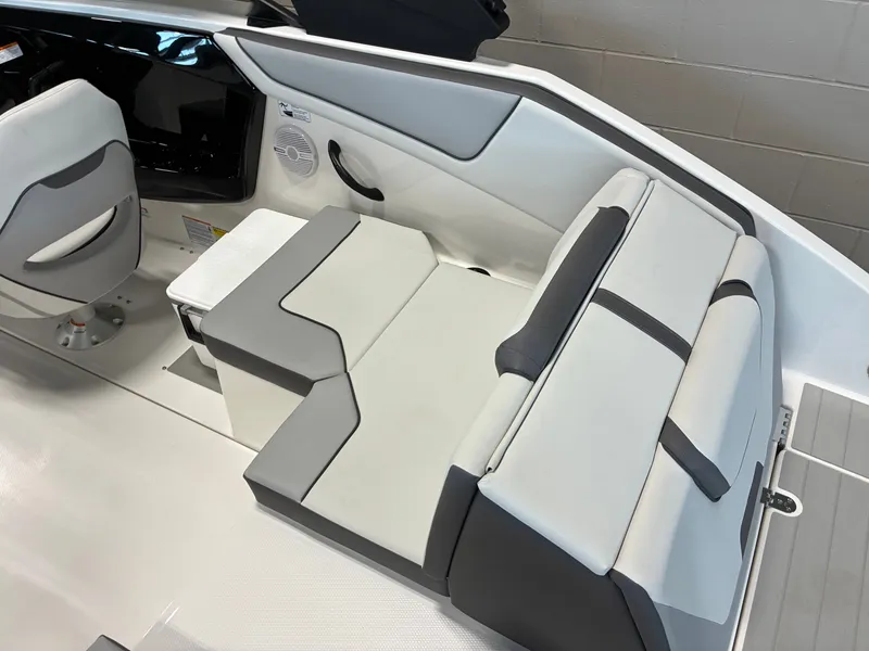 Slide: The Image of Yamaha AR220 2026 - 10