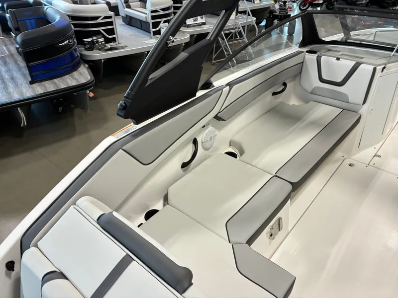 Slide: The Image of Yamaha AR220 2026 - 8