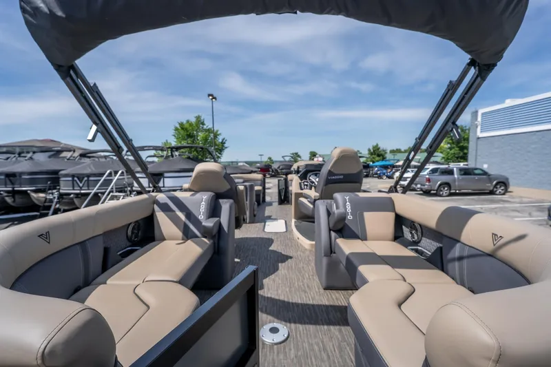 Slide: The Image of 2026 Viaggio Z24U pontoon boat with spacious seating and modern design. - 14