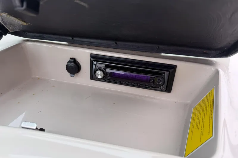 Slide: The Image of 2008 Moomba Mobius LSV boat stereo system with a Kenwood head unit. - 17