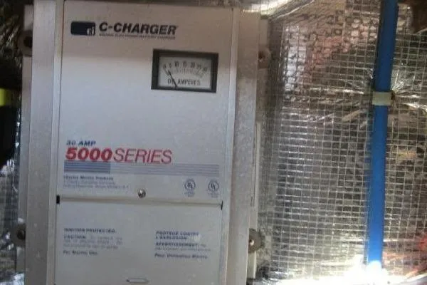 Slide: The Image of C-Charger 5000 Series in 2000 Albin 28 Tournament Express boat. - 46