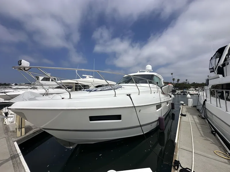 The Image of 2014 Cruisers Yachts 48 Cantius docked at marina. - 0