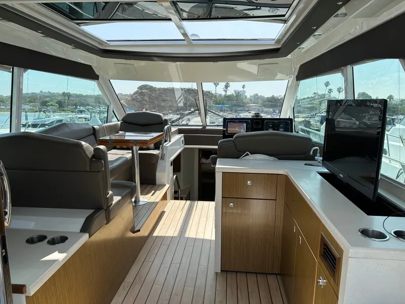 Slide: The Image of Interior of a 2014 Cruisers Yachts 48 Cantius with modern amenities. - 16