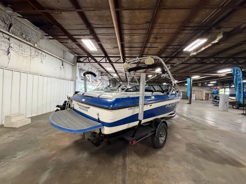 Slide: The Image of Moomba Outback V 2011 - 13