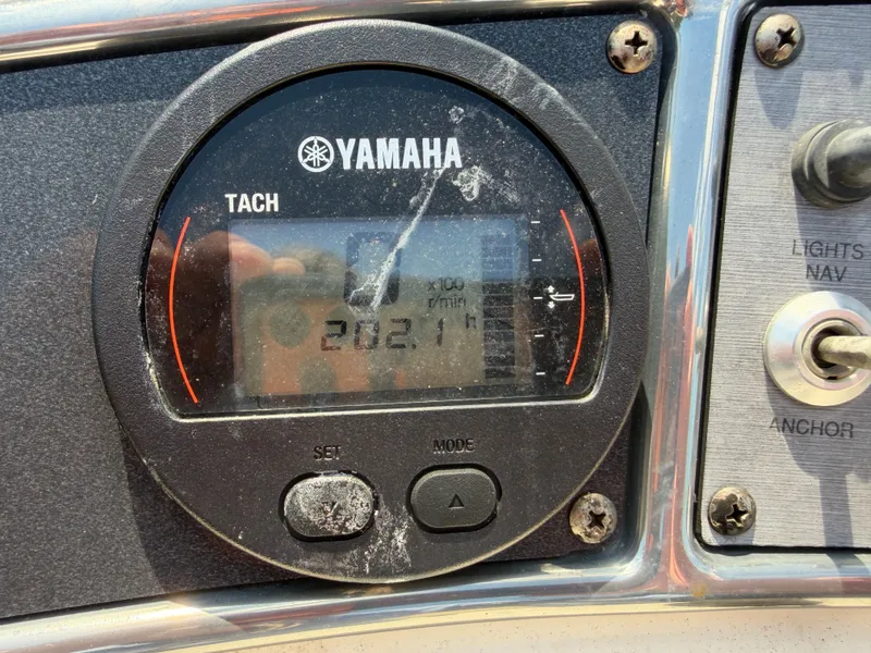 Slide: The Image of Yamaha tachometer on Scout 177 Sport boat, 2019 model. - 8