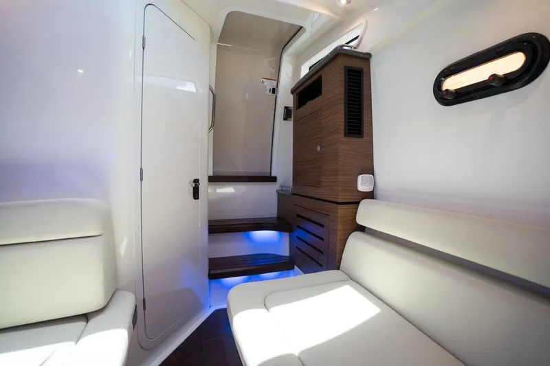 Slide: The Image of Boston Whaler 350 Realm 2022 - 41