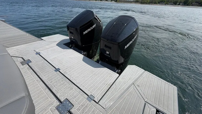 Slide: The Image of Cruisers 42 GLS 2023 - 53