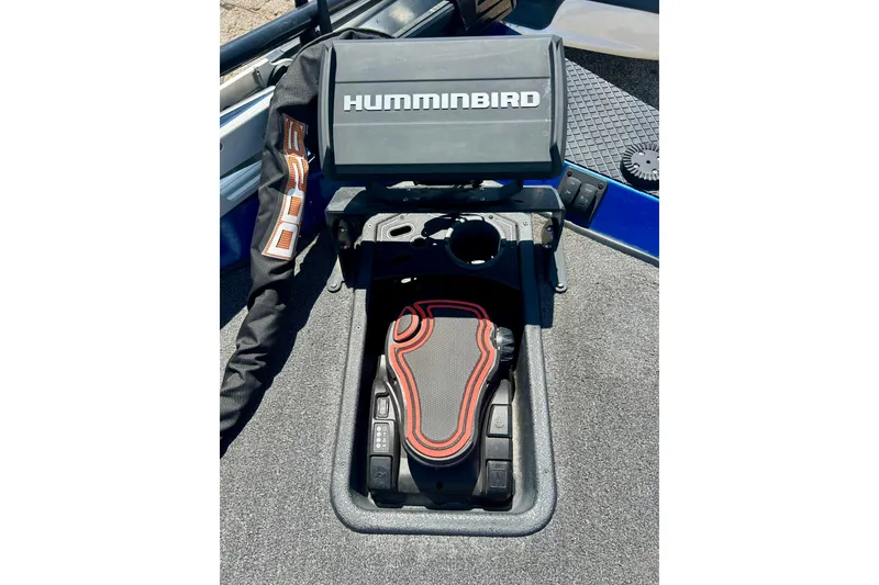 Slide: The Image of 2017 Triton 18 C TX boat with Humminbird fish finder and foot pedal control. - 40