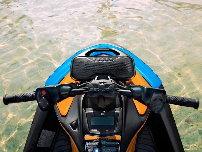 Slide: The Image of Sea-Doo Spark Trixx for 1 iBR and Audio in option 2026 - 9