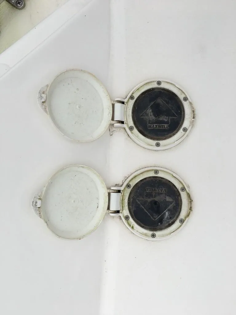 Slide: The Image of Maxwell windlass on 2004 Cruisers Yachts 3372 Express. - 11