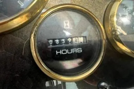 Slide: The Image of Hour meter of a 2004 Cruisers Yachts 3372 Express. - 32