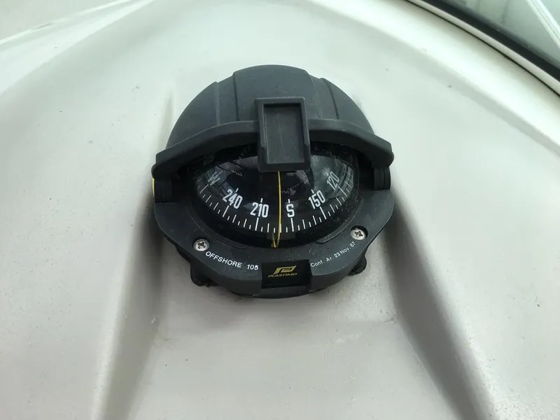 Slide: The Image of Compass on Cruisers Yachts 3372 Express, year 2004. - 33