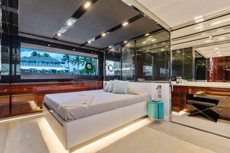 Slide: The Image of Riva 88' Folgore 2022 - 50