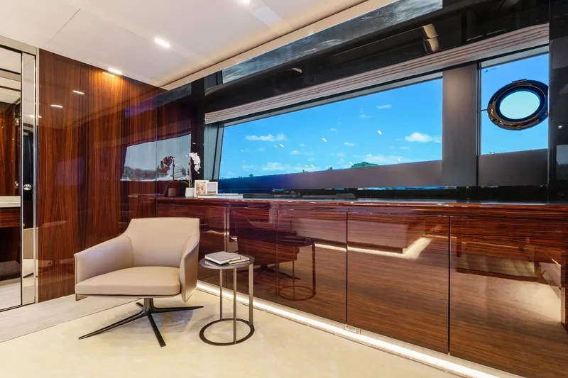 Slide: The Image of Riva 88' Folgore 2022 - 53