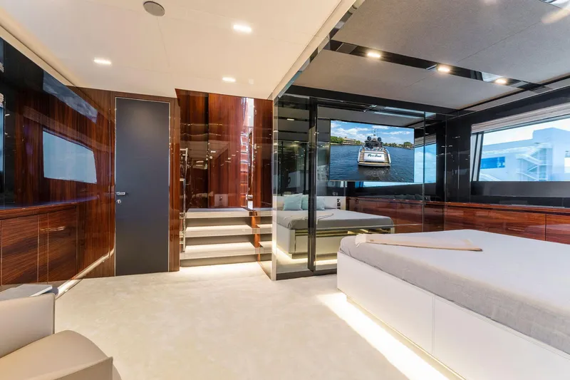 Slide: The Image of Riva 88' Folgore 2022 - 54