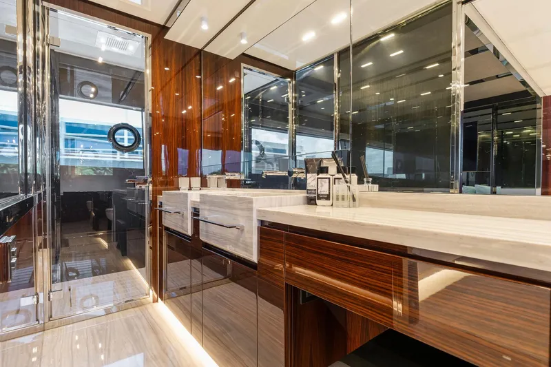 Slide: The Image of Riva 88' Folgore 2022 - 55
