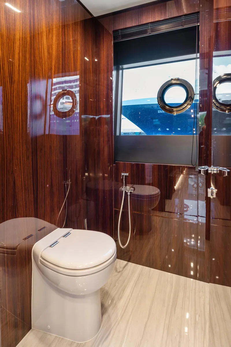 Slide: The Image of Riva 88' Folgore 2022 - 57