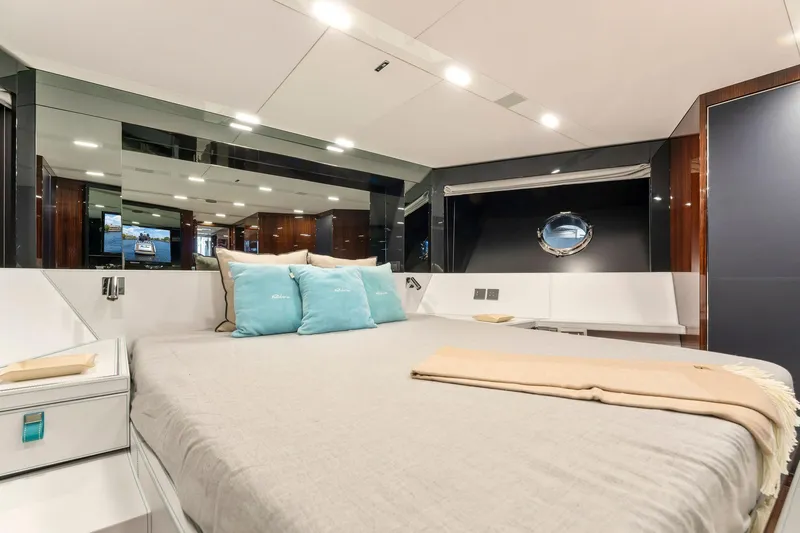 Slide: The Image of Riva 88' Folgore 2022 - 62