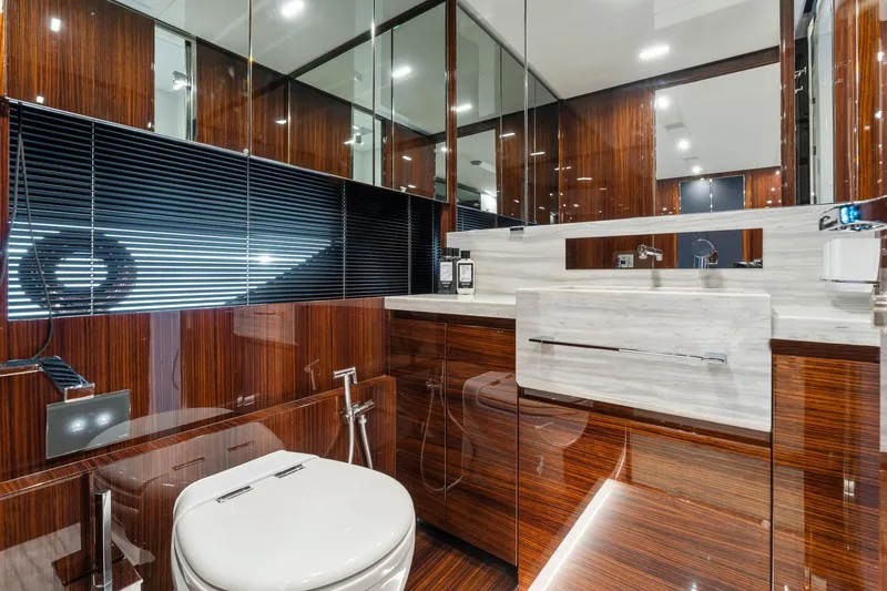 Slide: The Image of Riva 88' Folgore 2022 - 71