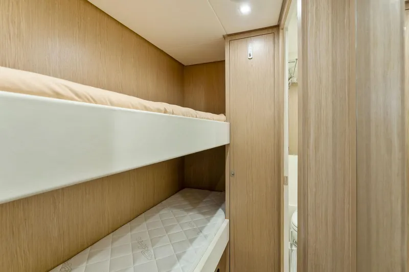 Slide: The Image of Riva 88' Folgore 2022 - 77