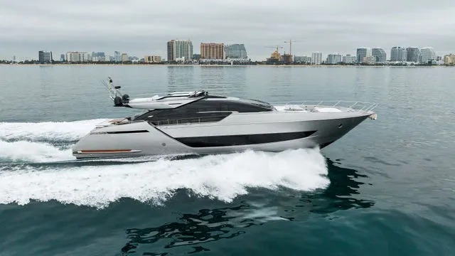 Slide: The Image of Riva 88' Folgore 2022 - 87