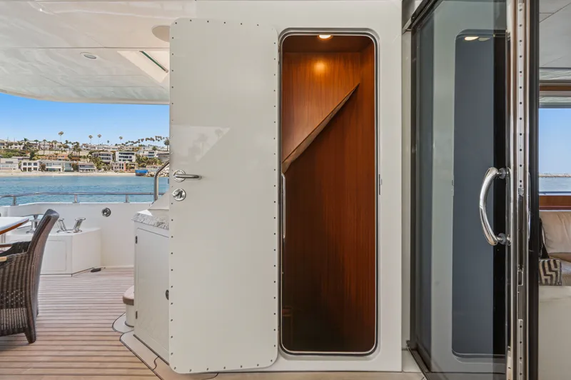 Slide: The Image of Ocean Alexander 90 Skylounge Motoryacht 2015 - 106