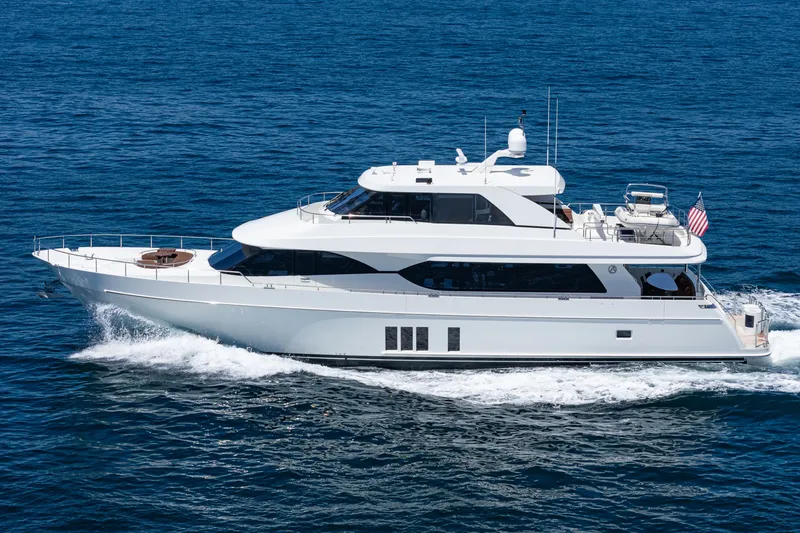 Slide: The Image of 2015 Ocean Alexander 90 Skylounge Motoryacht on the water. - 2