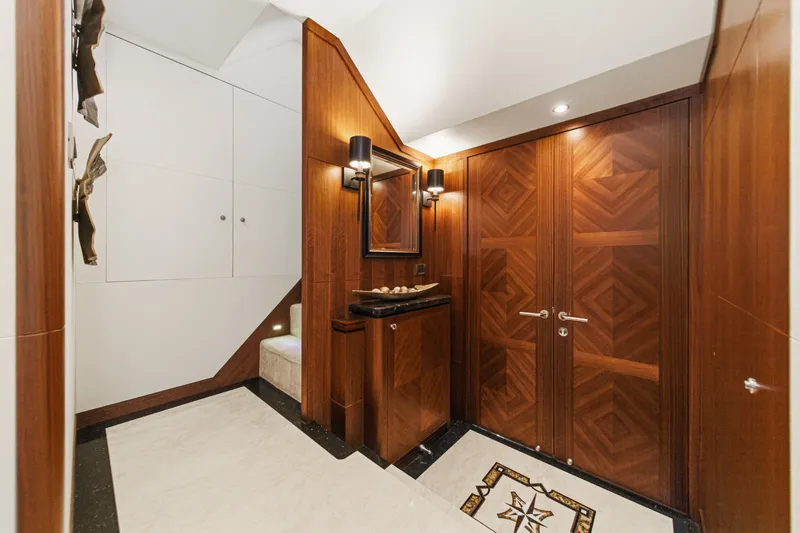 Slide: The Image of Ocean Alexander 90 Skylounge Motoryacht 2015 - 80
