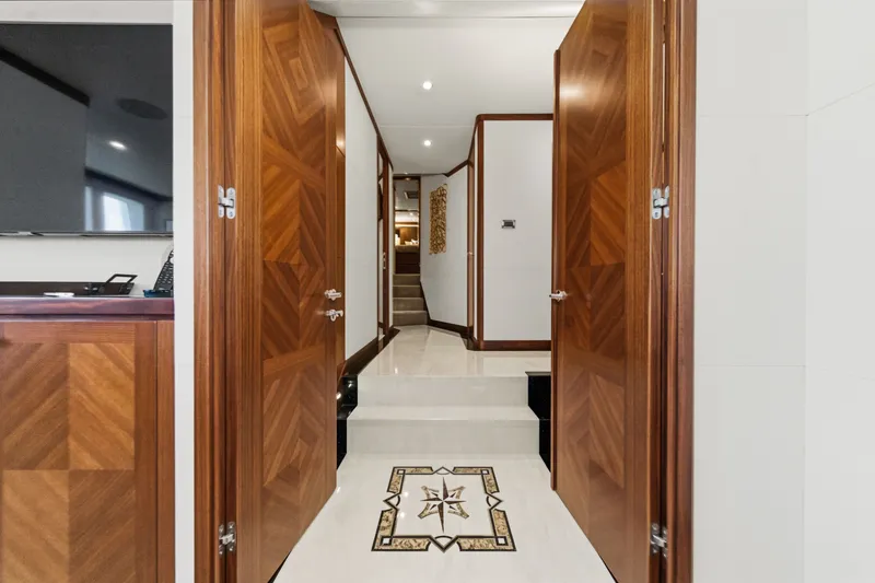 Slide: The Image of Ocean Alexander 90 Skylounge Motoryacht 2015 - 82