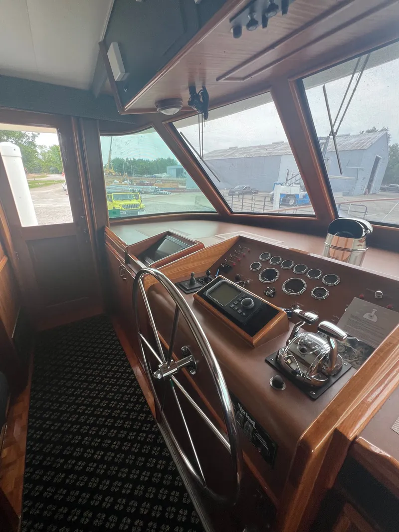 Slide: The Image of Pilothouse helm - 42