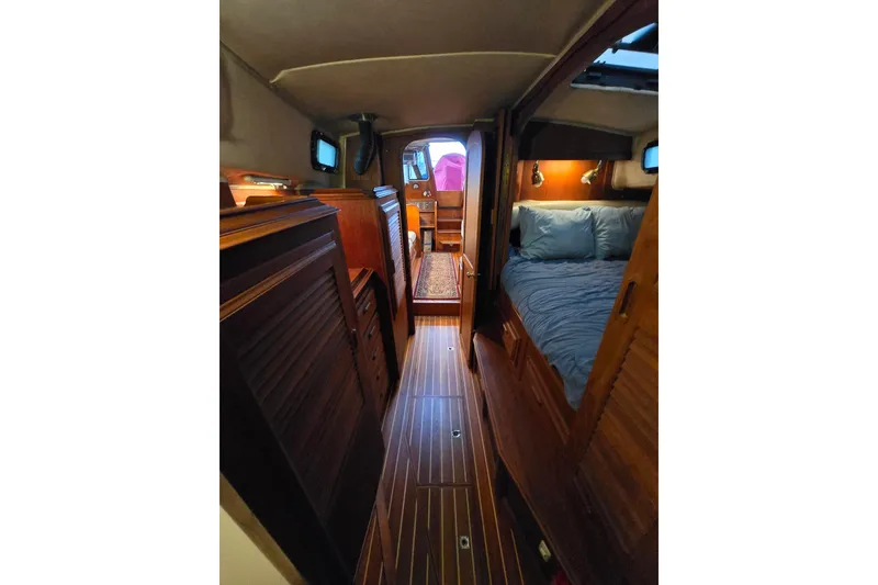 Slide: The Image of Stateroom Looking Aft - 24