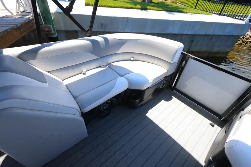 Slide: The Image of Luxurious seating on 2025 Tahoe Pontoon LTZ 23, featuring sleek design and comfortable upholstery. - 6
