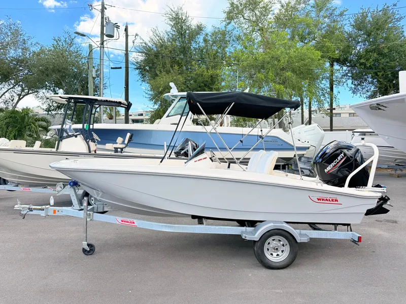 Slide: The Image of Boston Whaler 160 Super Sport 2027 - 0