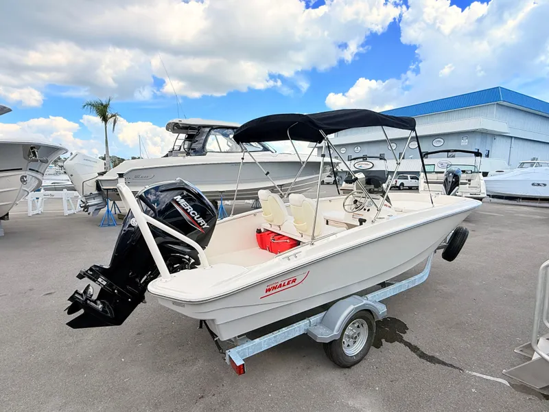 Slide: The Image of Boston Whaler 160 Super Sport 2027 - 8