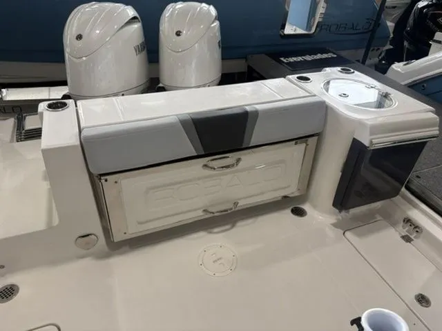 Slide: The Image of Robalo R250 Center Console 2026 with Yamaha engines and seating area. - 5