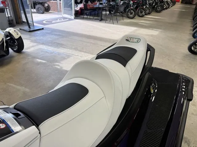 Slide: The Image of Yamaha VX Cruiser HO 2026 - 10