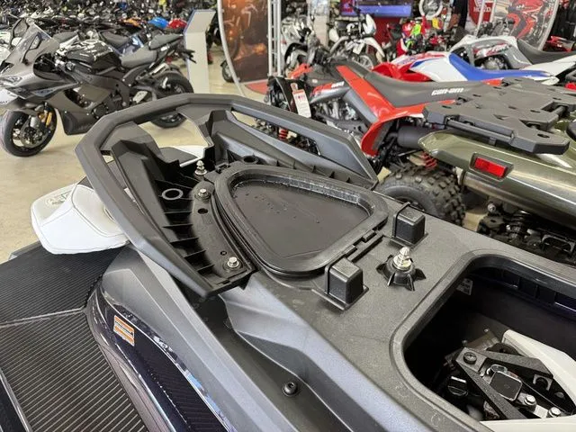 Slide: The Image of Yamaha VX Cruiser HO 2026 - 18