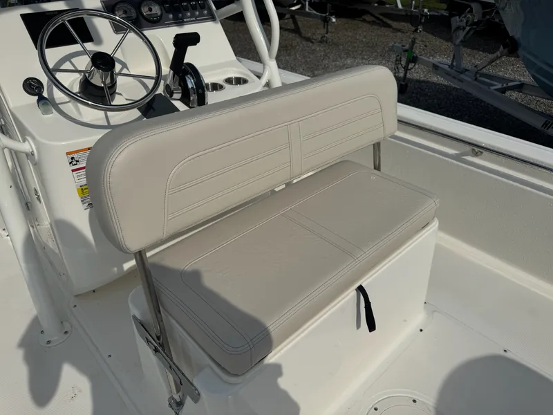 Slide: The Image of Boston Whaler 190 Montauk 2027 - 14