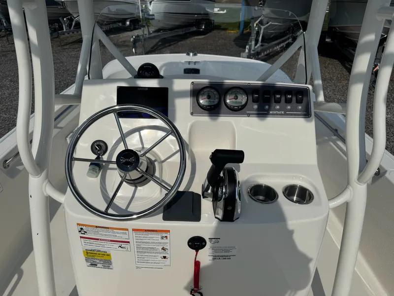Slide: The Image of Boston Whaler 190 Montauk 2027 - 12