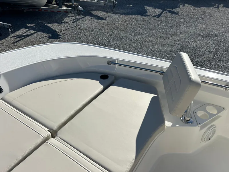 Slide: The Image of Boston Whaler 210 Montauk 2027 - 23
