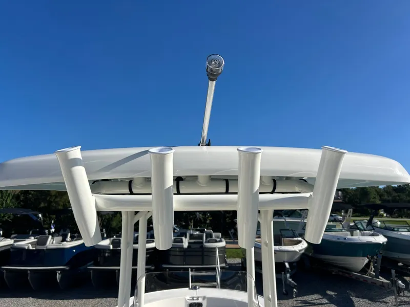 Slide: The Image of Boston Whaler 210 Montauk 2027 - 14