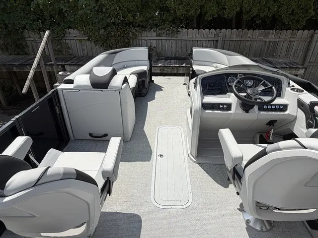 Slide: The Image of Tahoe LTZ 2585 QL 2026 - 3