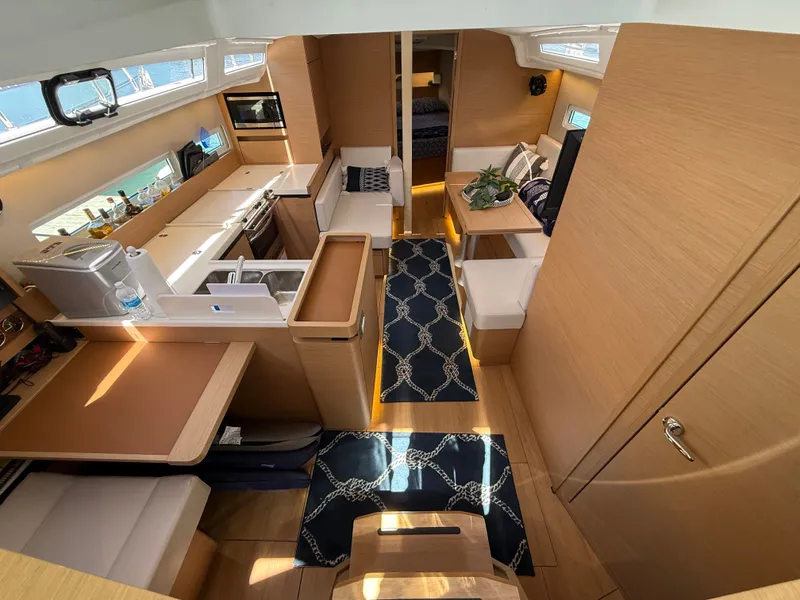 Slide: The Image of Interior of Jeanneau Sun Odyssey 410 yacht, 2023 model. - 23