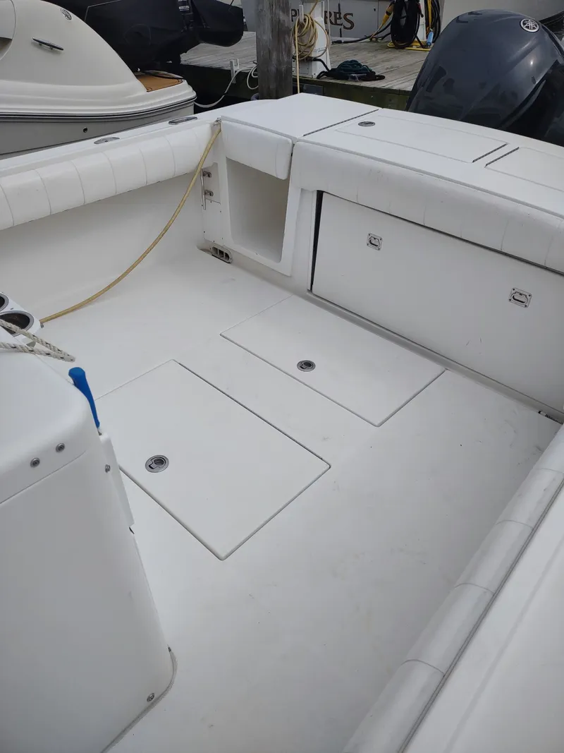 Slide: The Image of Regulator Marine 34SS 2012 - 12