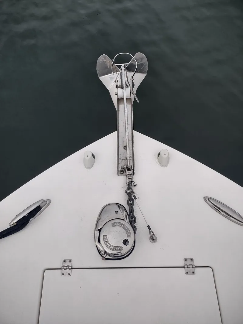 Slide: The Image of Regulator Marine 34SS 2012 - 18